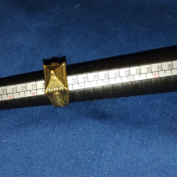 Fashion Rings - Picture 2 of 7